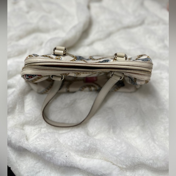 RARE GUCCI One of a kind Handbag-CHARMY collection  perfect in every way. - Picture 3 of 16